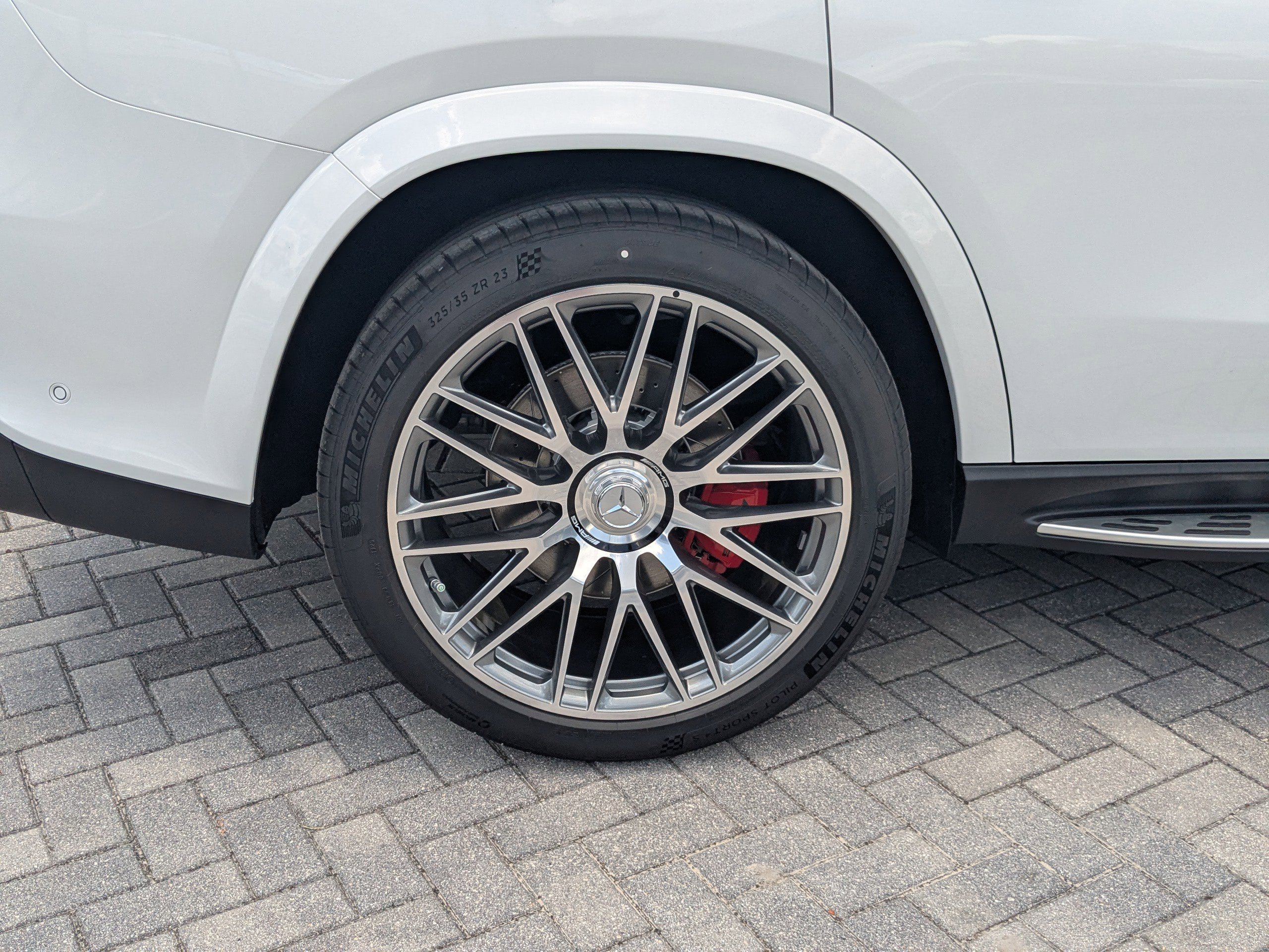 New 2025 Mercedes-Benz GLS 63 AMG 4MATIC image 2