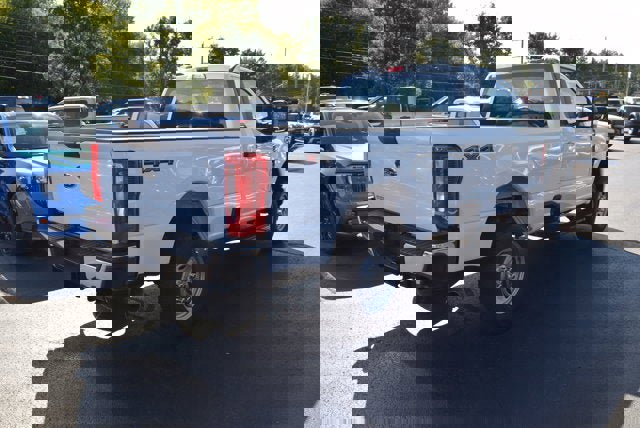 New 2026 Ford F250 XL w/ XL Chrome Package image 2