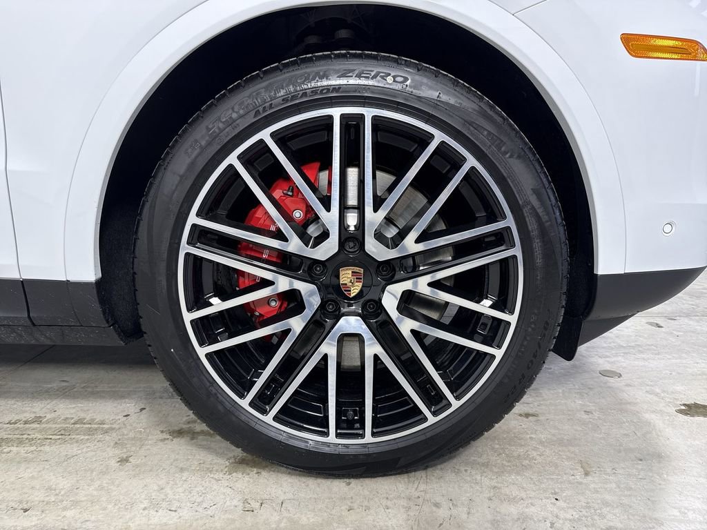 New 2026 Porsche Cayenne S image 15
