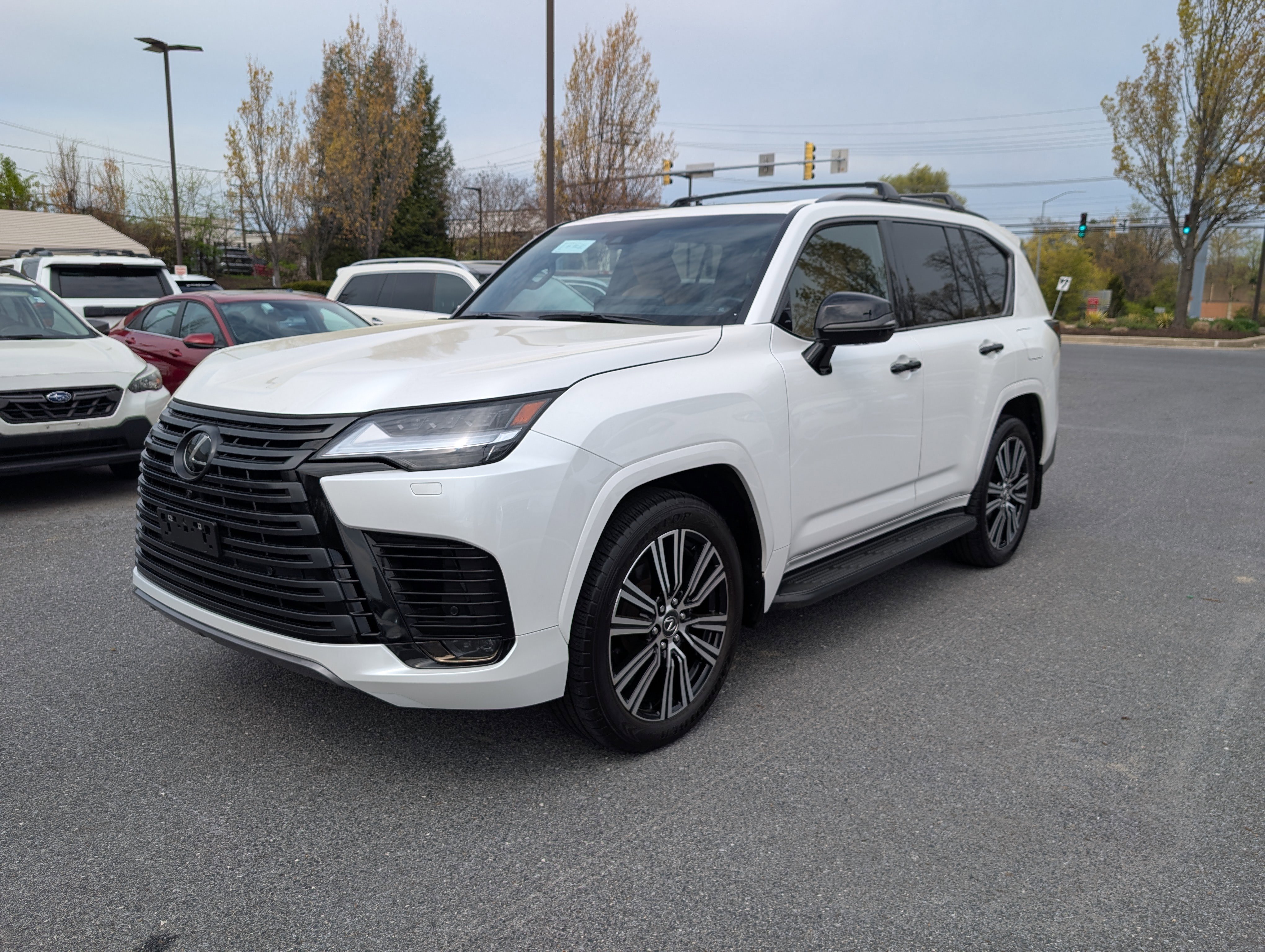 Used 2024 Lexus LX 600 4WD w/ Appearance Package image 7