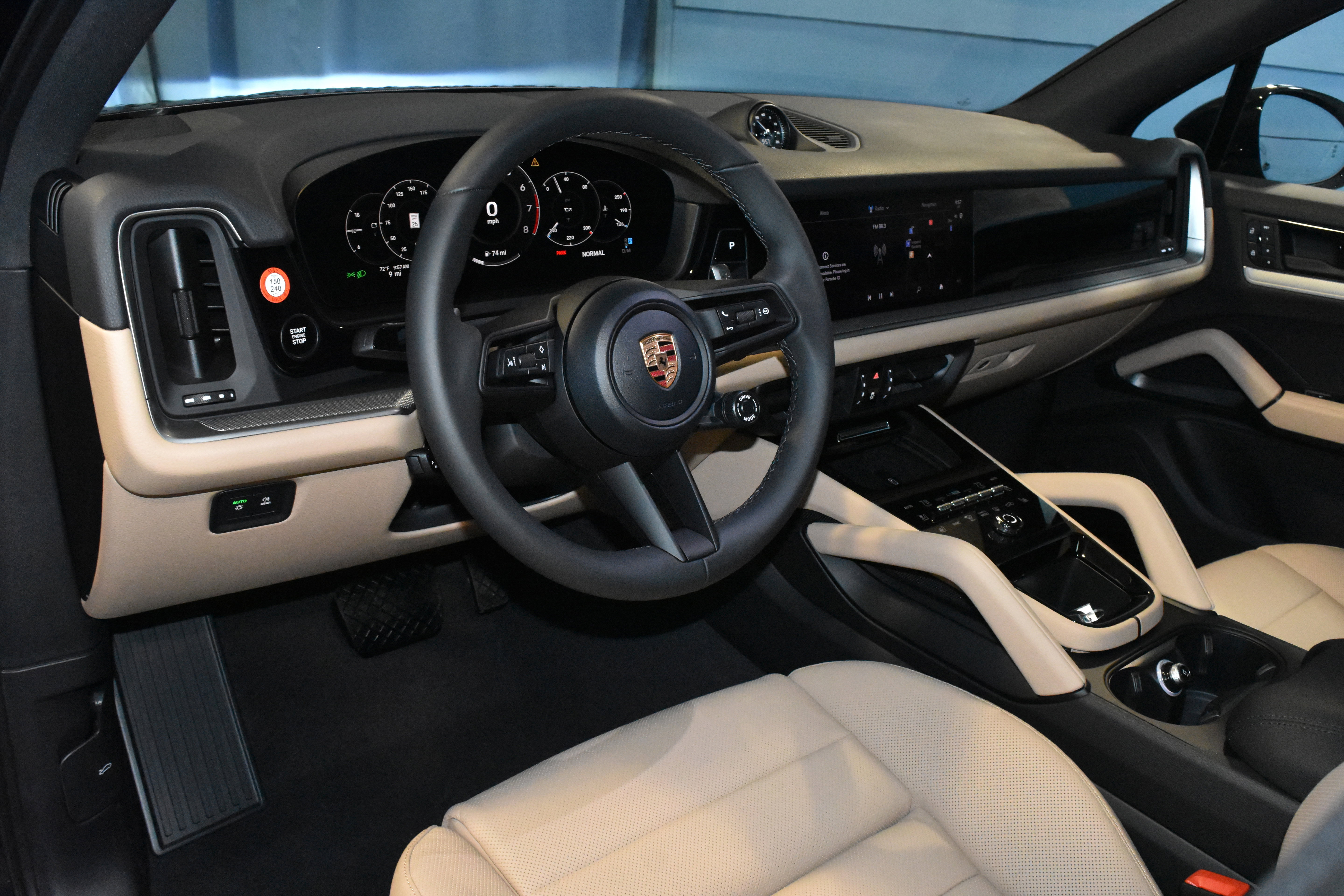 Used 2026 Porsche Cayenne AWD/4WD image 4