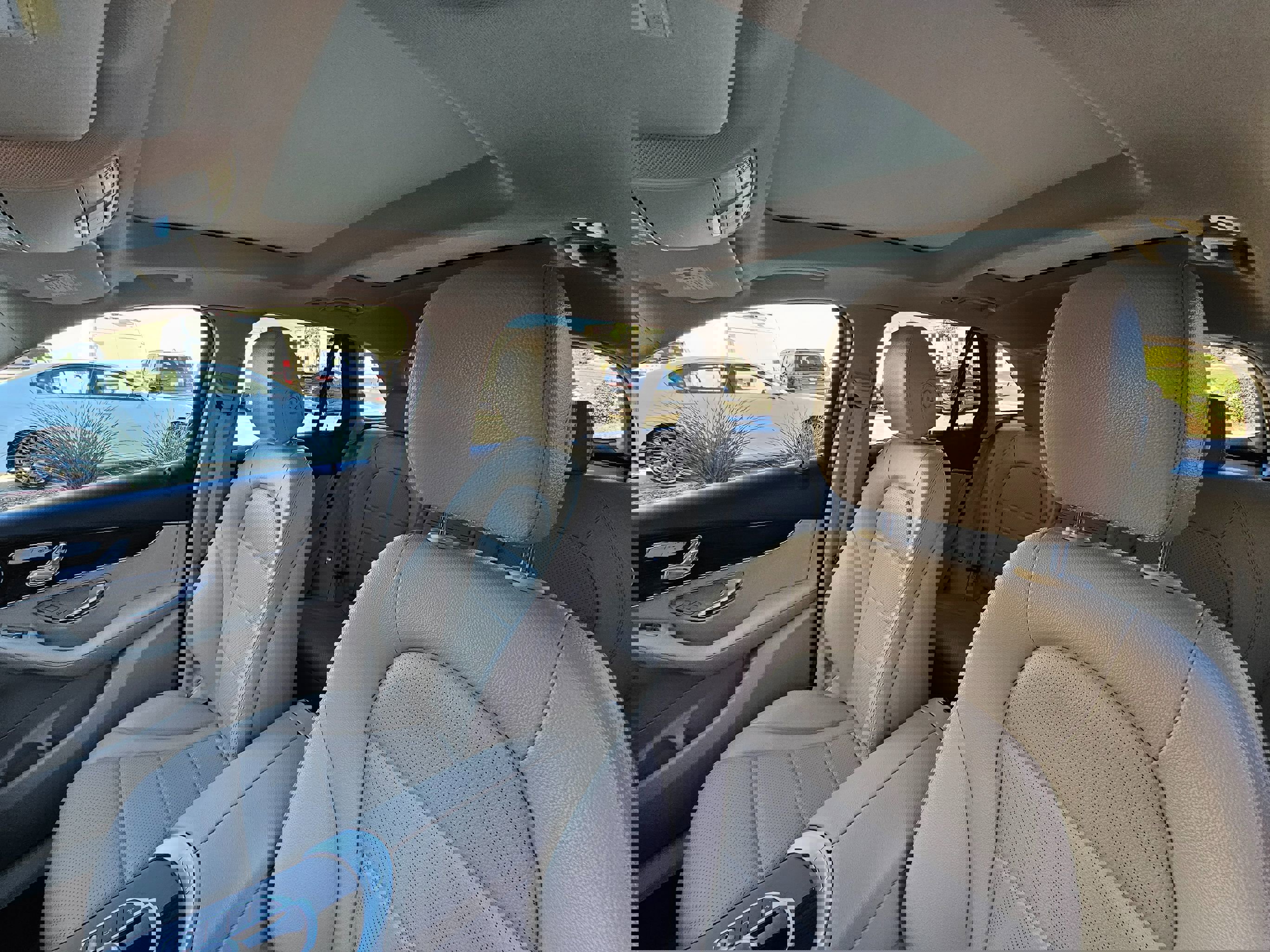 Used 2017 Mercedes-Benz GLC 300 4MATIC SUV image 18