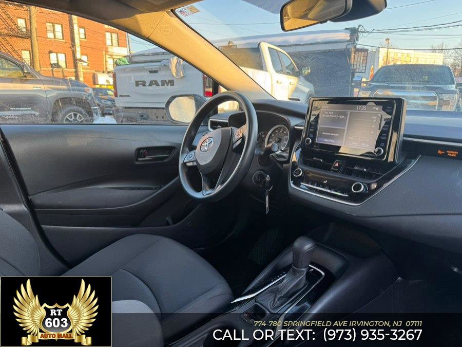 Used 2022 Toyota Corolla LE image 11