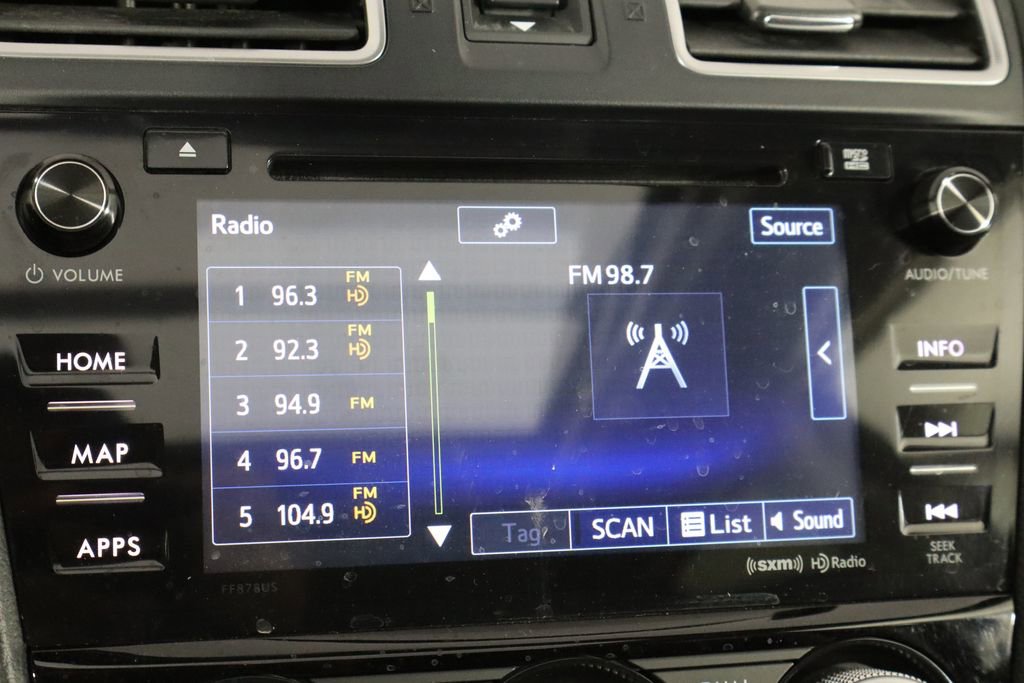Used 2017 Subaru Forester 2.5i Touring AWD/4WD image 30