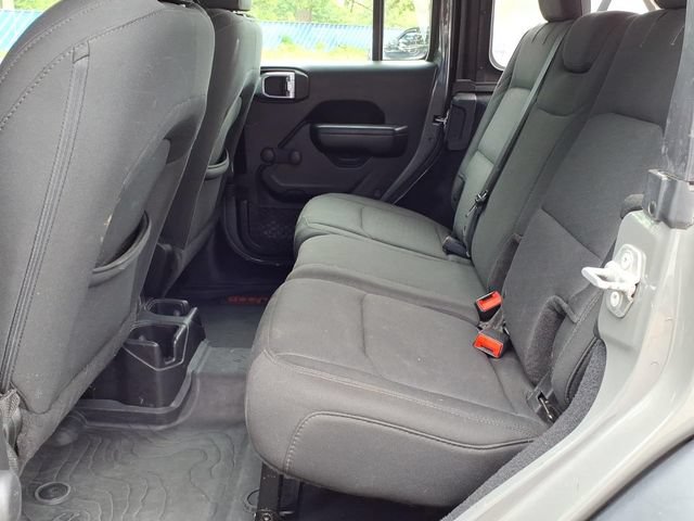 Used 2018 Jeep Wrangler Unlimited Sport AWD/4WD image 4