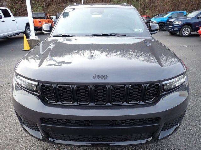 New 2025 Jeep Grand Cherokee L Altitude image 10