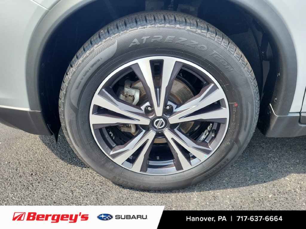 Used 2018 Nissan Rogue SL AWD/4WD image 17