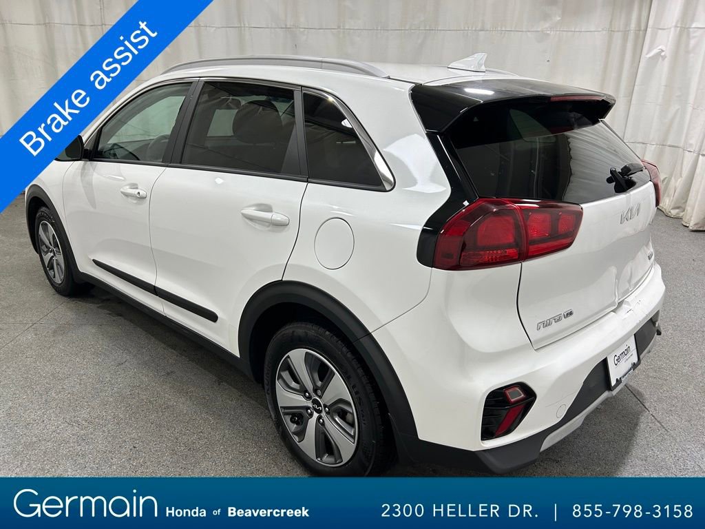 Used 2022 Kia Niro LX image 7