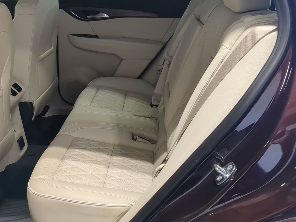 Used 2023 Buick Envision Avenir image 19