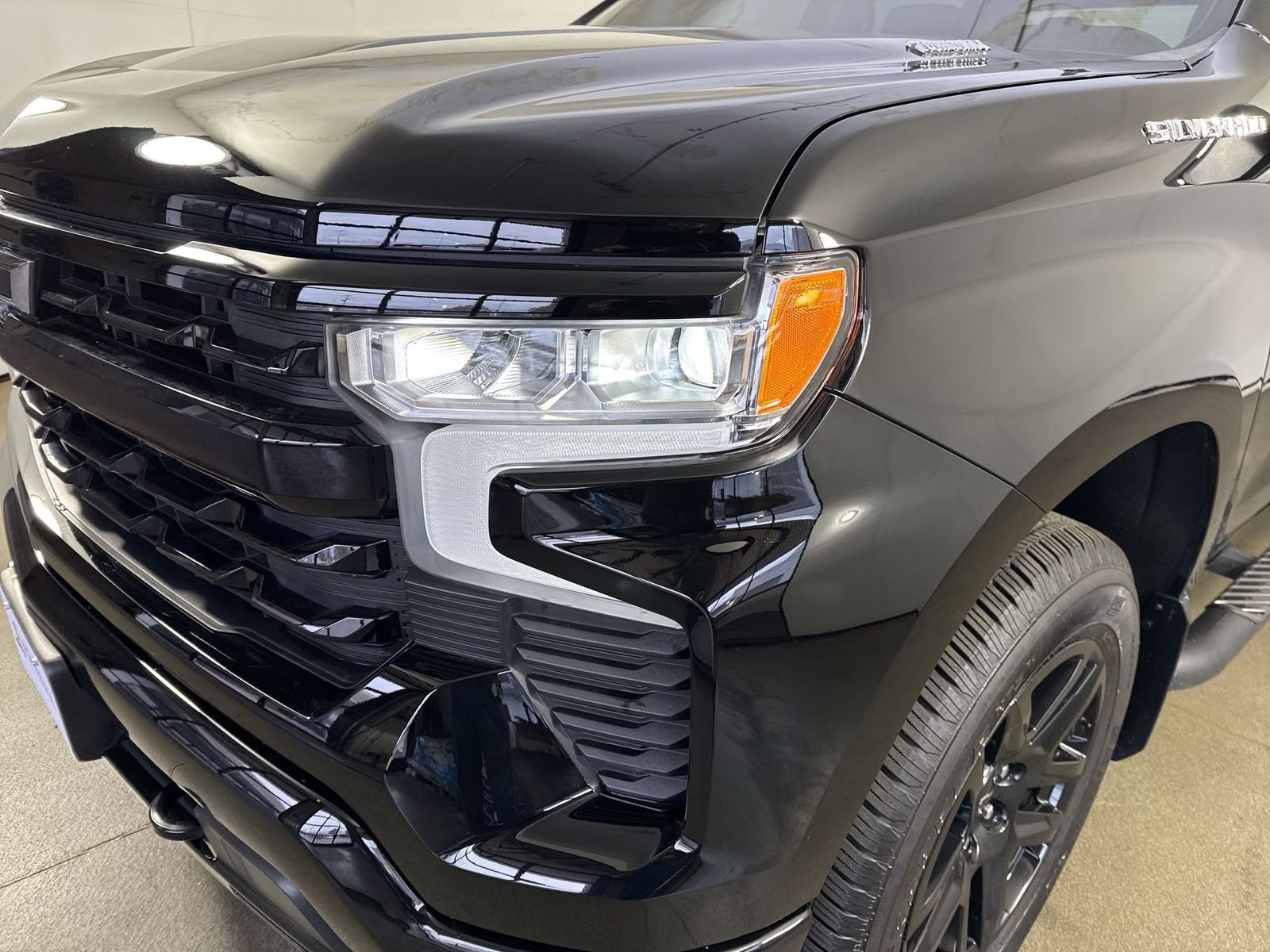 Used 2025 Chevrolet Silverado 1500 RST w/ Protection Package AWD/4WD image 26