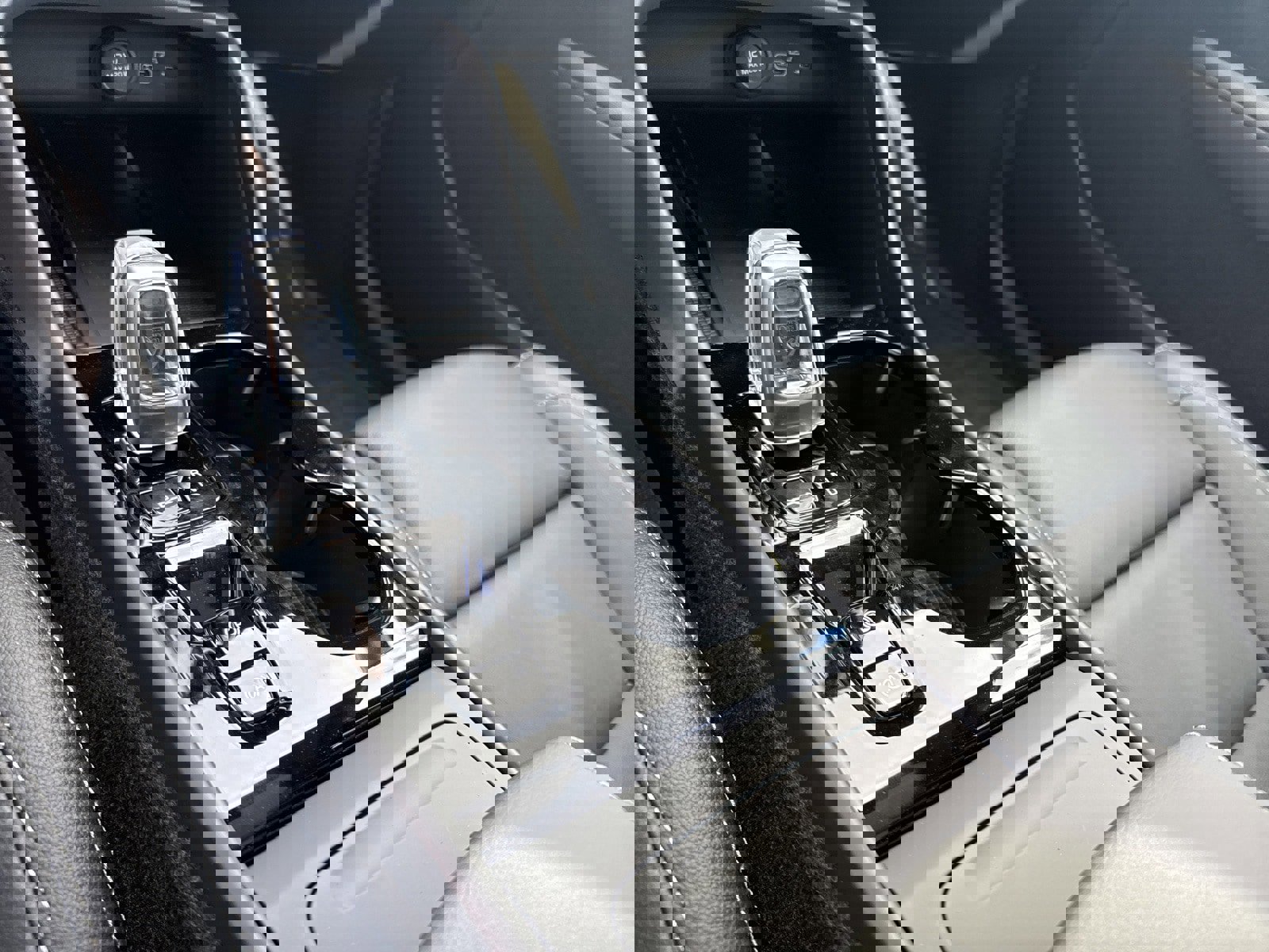 New 2026 Volvo XC40 B5 Ultra w/ Protection Package Premier image 22