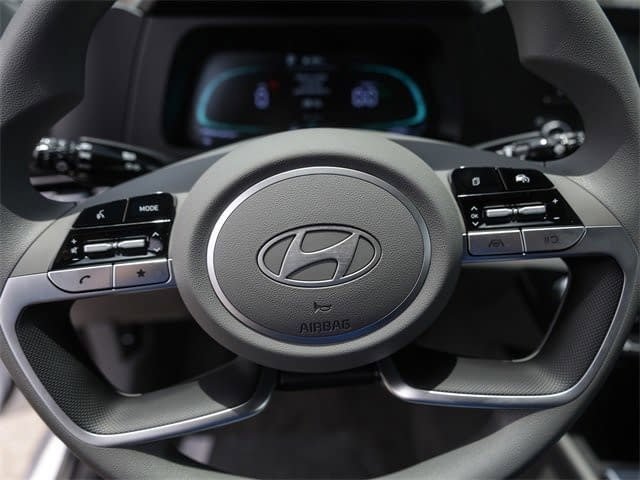 Certified 2025 Hyundai Elantra Blue image 14