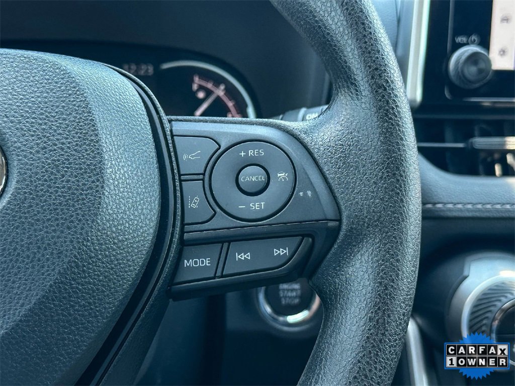 Used 2025 Toyota RAV4 XLE image 27