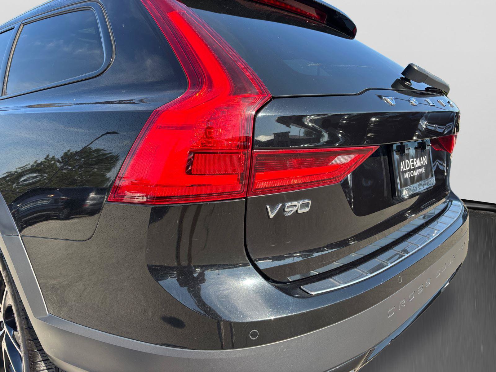 Used 2020 Volvo V90 T6 Cross Country AWD/4WD image 59