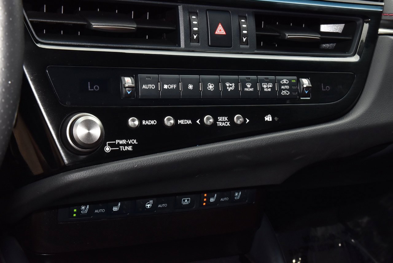 Used 2023 Lexus ES 350 F Sport w/ Accessory Package (Z2) FWD image 29