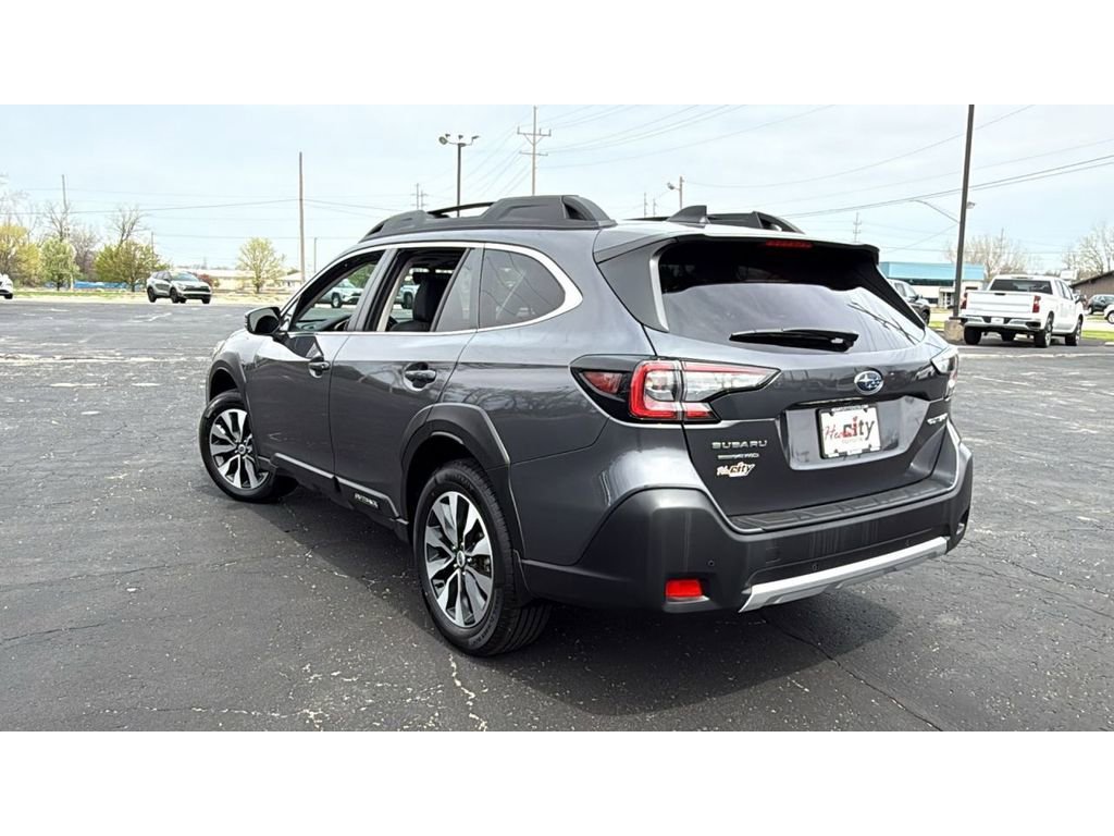 Used 2025 Subaru Outback Limited image 5