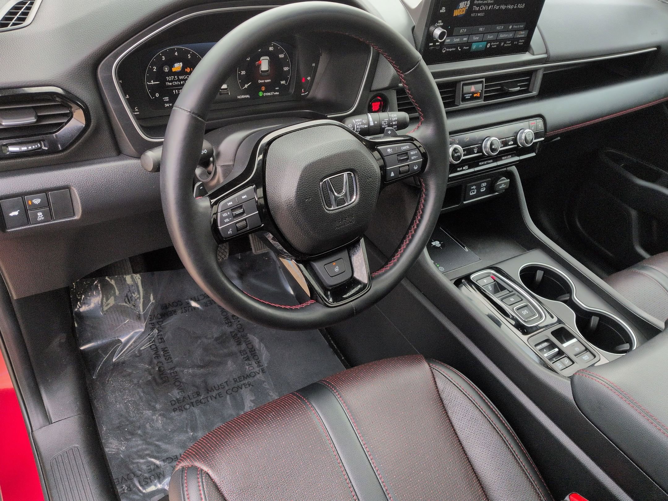 Certified 2025 Honda Pilot Black Edition image 9