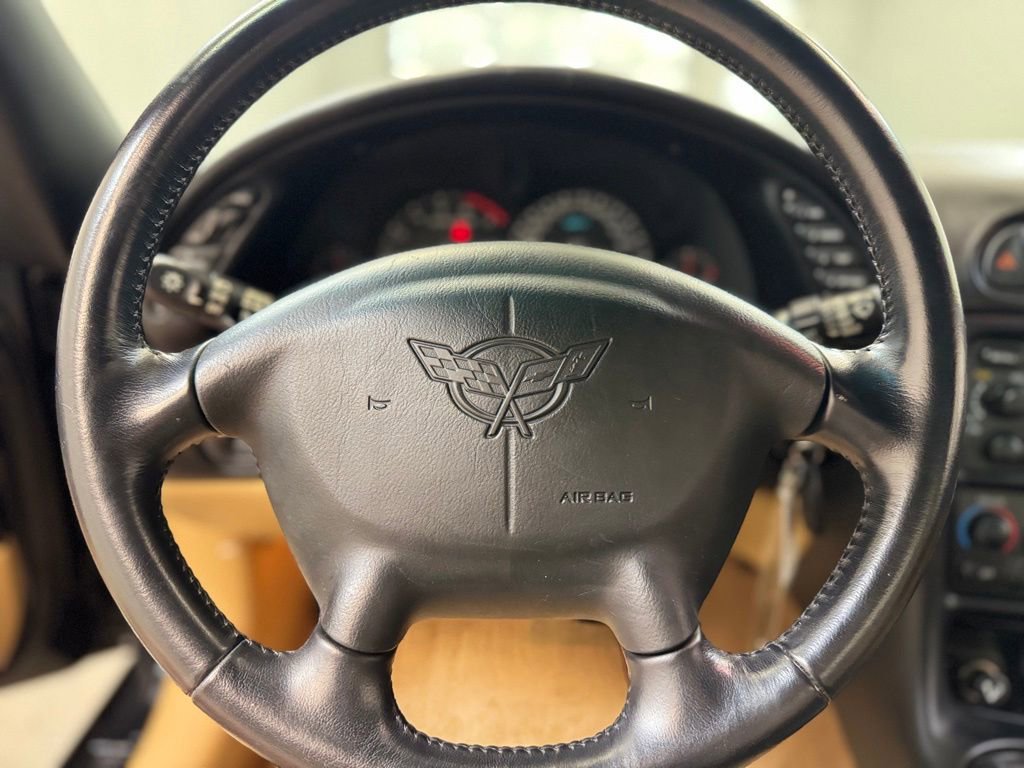 Used 2002 Chevrolet Corvette Convertible w/ Preferred Equipment Group2 RWD image 24