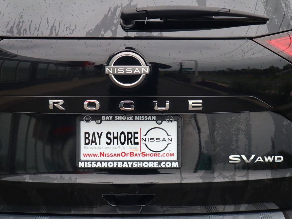 Certified 2022 Nissan Rogue SV w/ SV Premium Package image 30