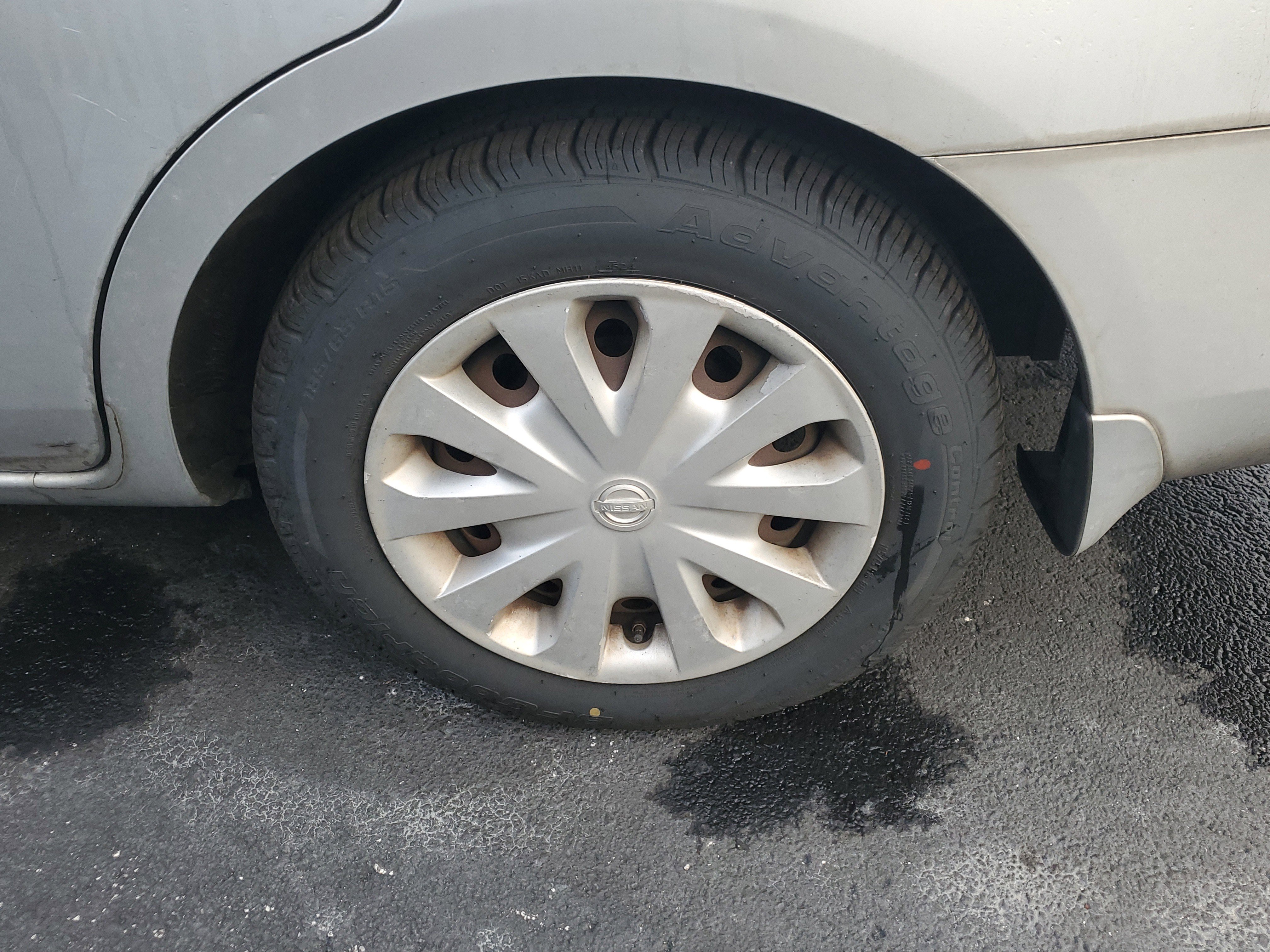 Used 2012 Nissan Versa SV w/ Convenience Pkg image 6