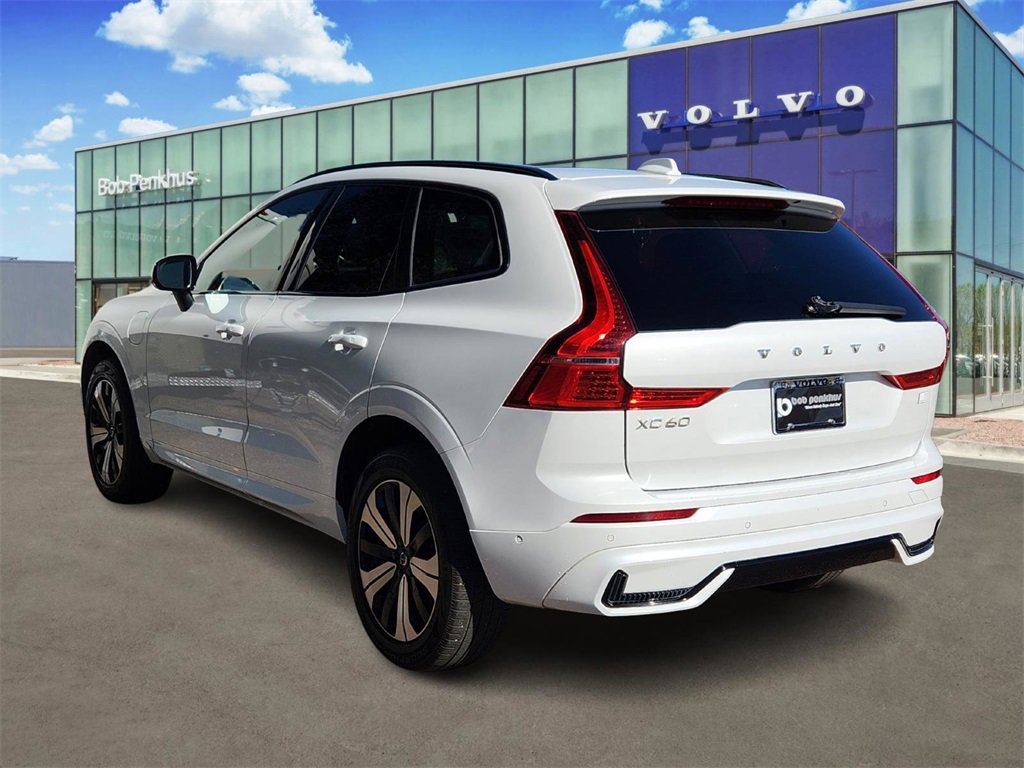 Used 2023 Volvo XC60 T8 Plus image 32