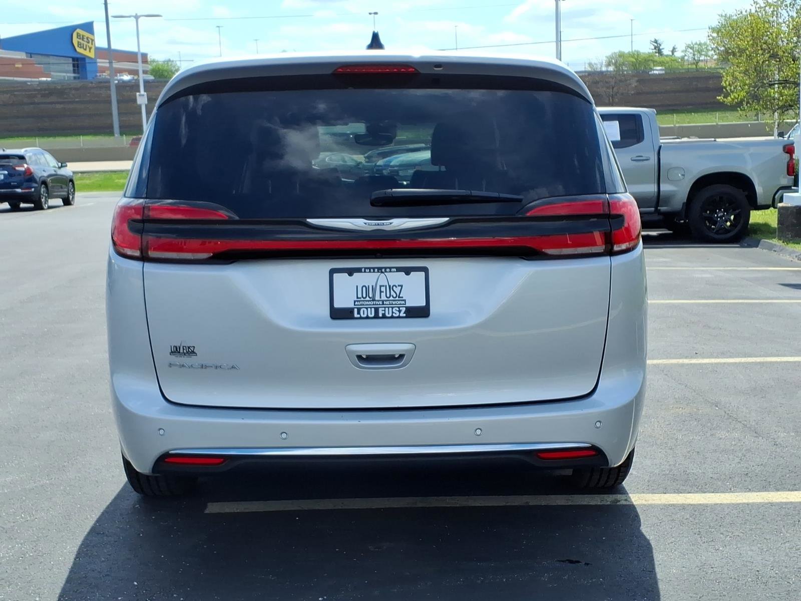 Used 2024 Chrysler Pacifica Touring-L image 31