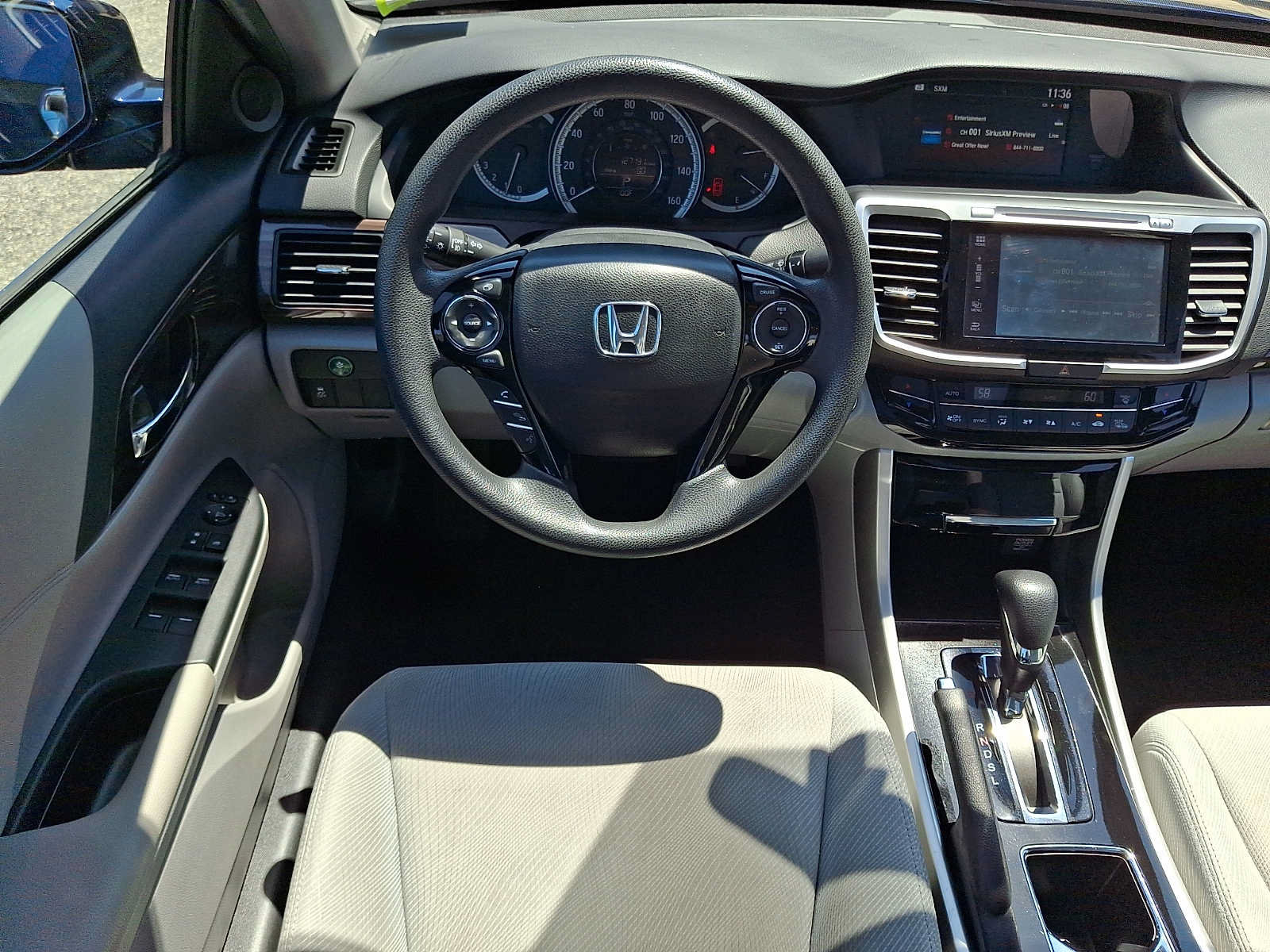 Used 2016 Honda Accord EX image 11