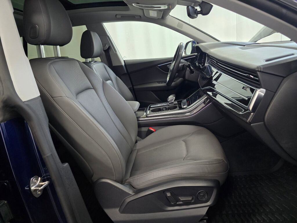 Used 2020 Audi Q8 Prestige image 27