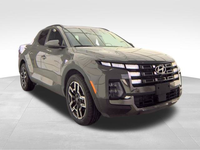 Used 2025 Hyundai Santa Cruz Limited AWD/4WD image 2
