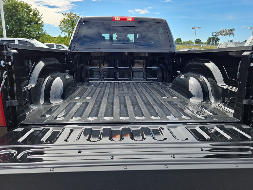 New 2026 RAM 2500 Big Horn AWD/4WD image 6