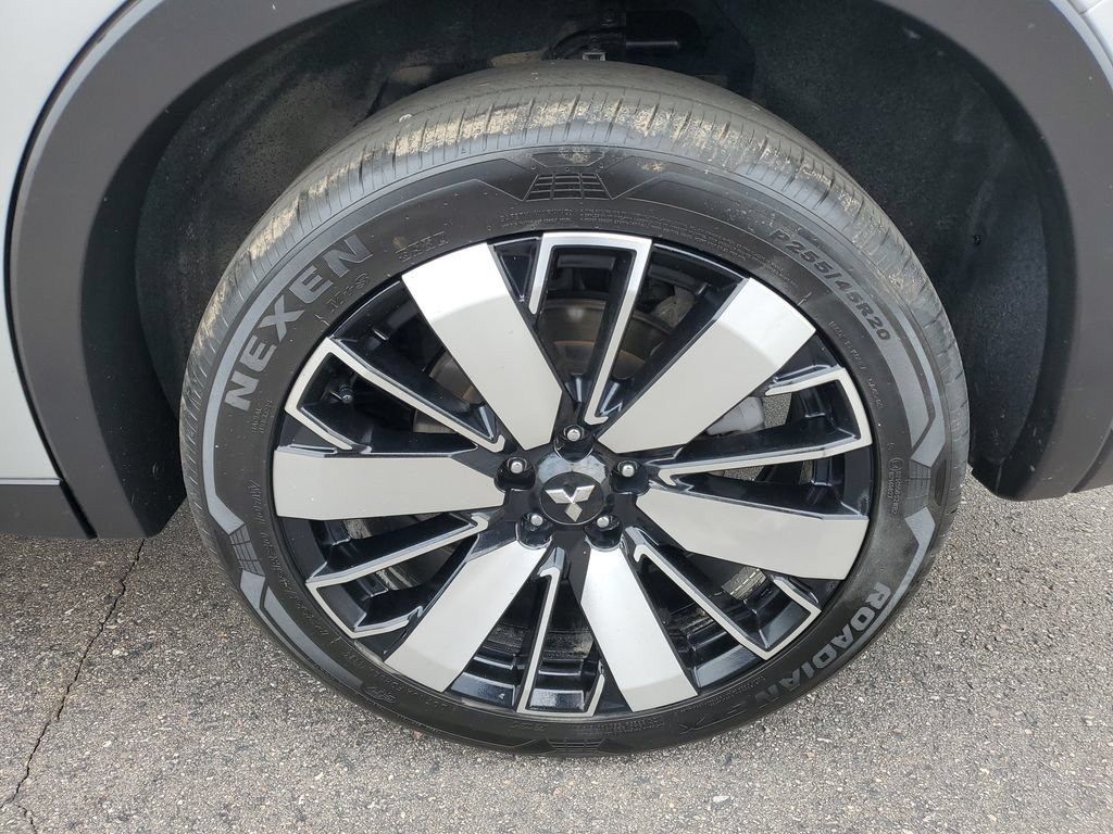 Used 2025 Mitsubishi Outlander SE AWD/4WD image 36