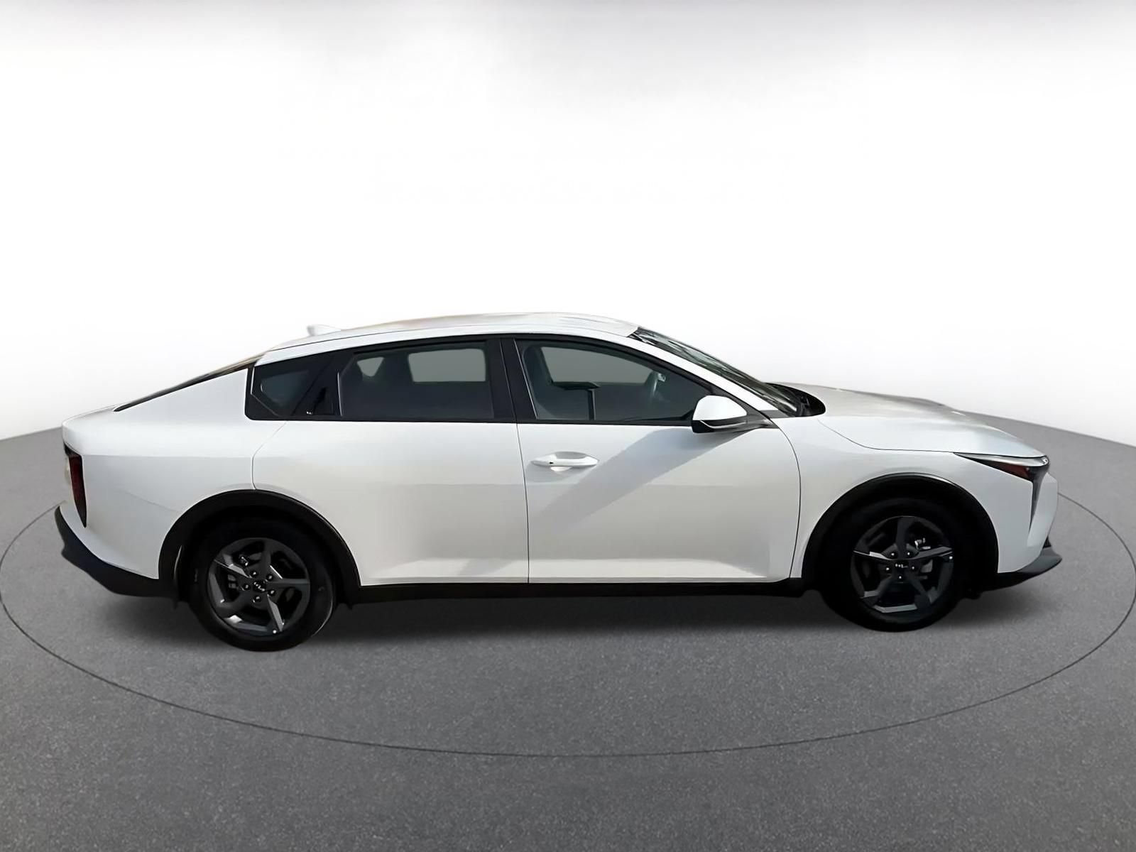 Used 2025 Kia K4 FWD image 15