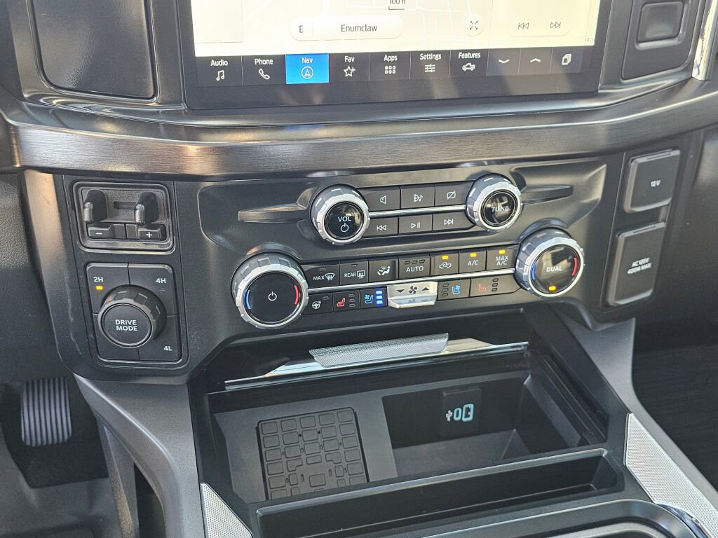 Certified 2023 Ford F450 Lariat w/ Camper Package image 27