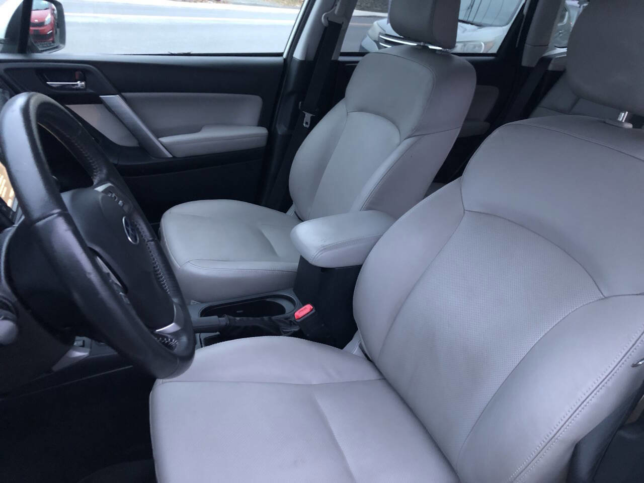 Used 2015 Subaru Forester 2.5i Limited image 12