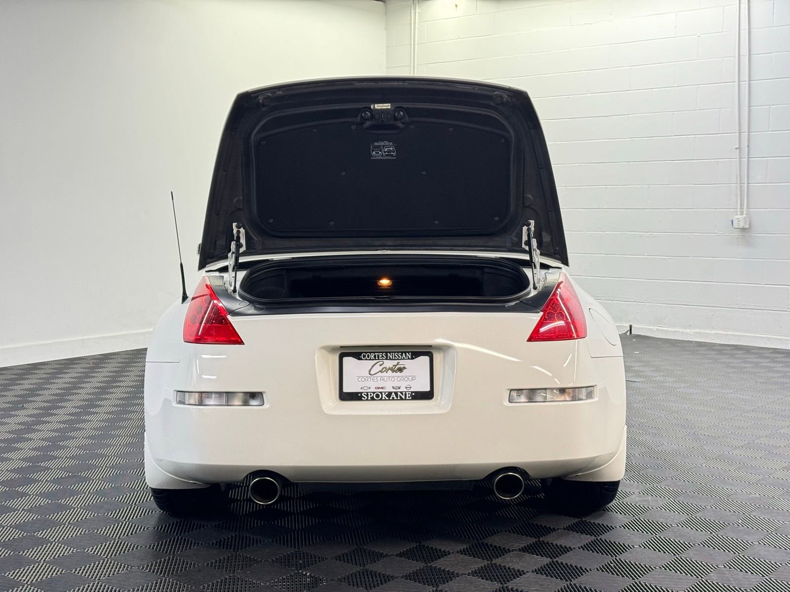 Used 2009 Nissan 350Z Touring image 20