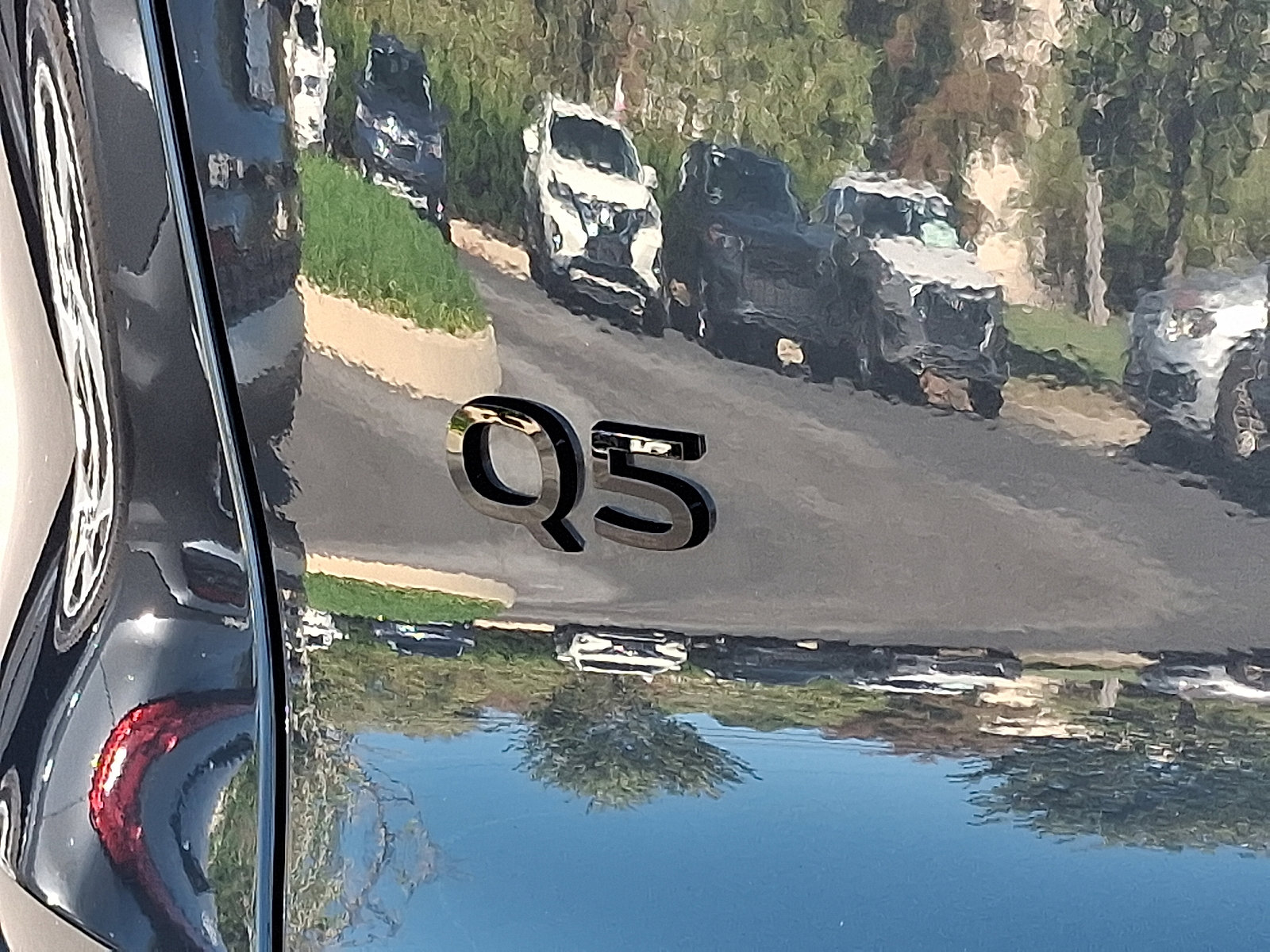 Used 2025 Audi Q5 Premium image 32