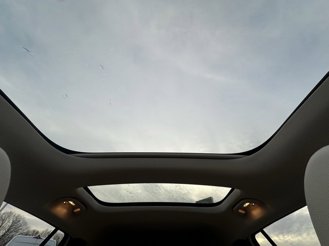 Certified 2022 Mercedes-Benz GLB 250 4MATIC image 18