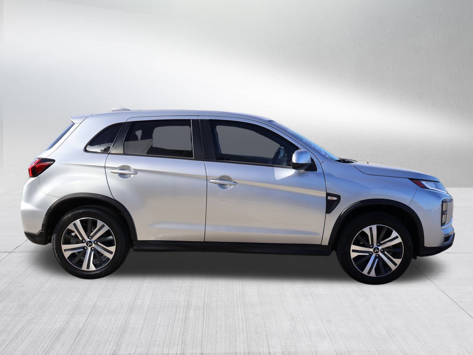 Used 2021 Mitsubishi Outlander Sport LE image 8