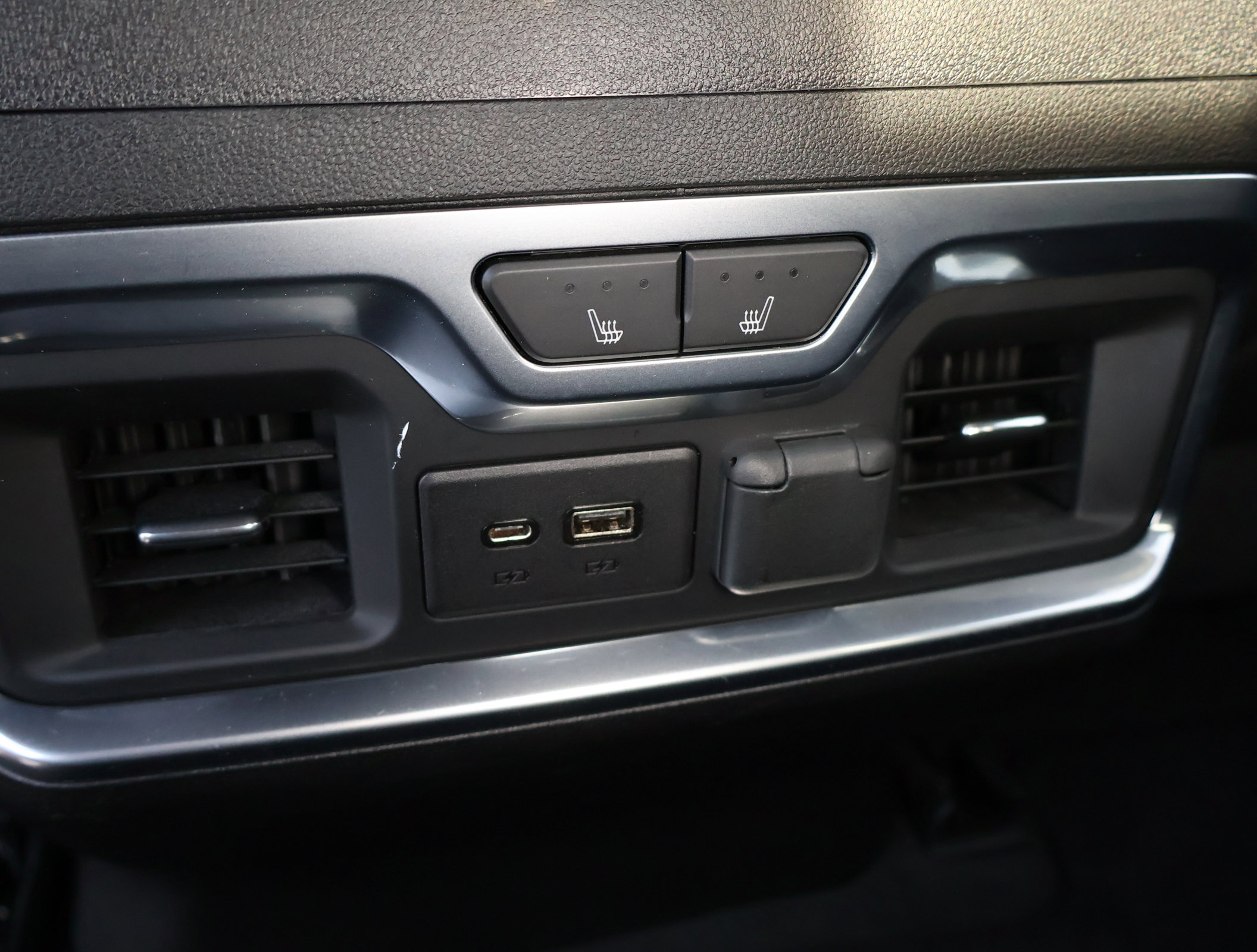 Used 2021 Chevrolet Silverado 2500 LTZ w/ LTZ Plus Package image 28