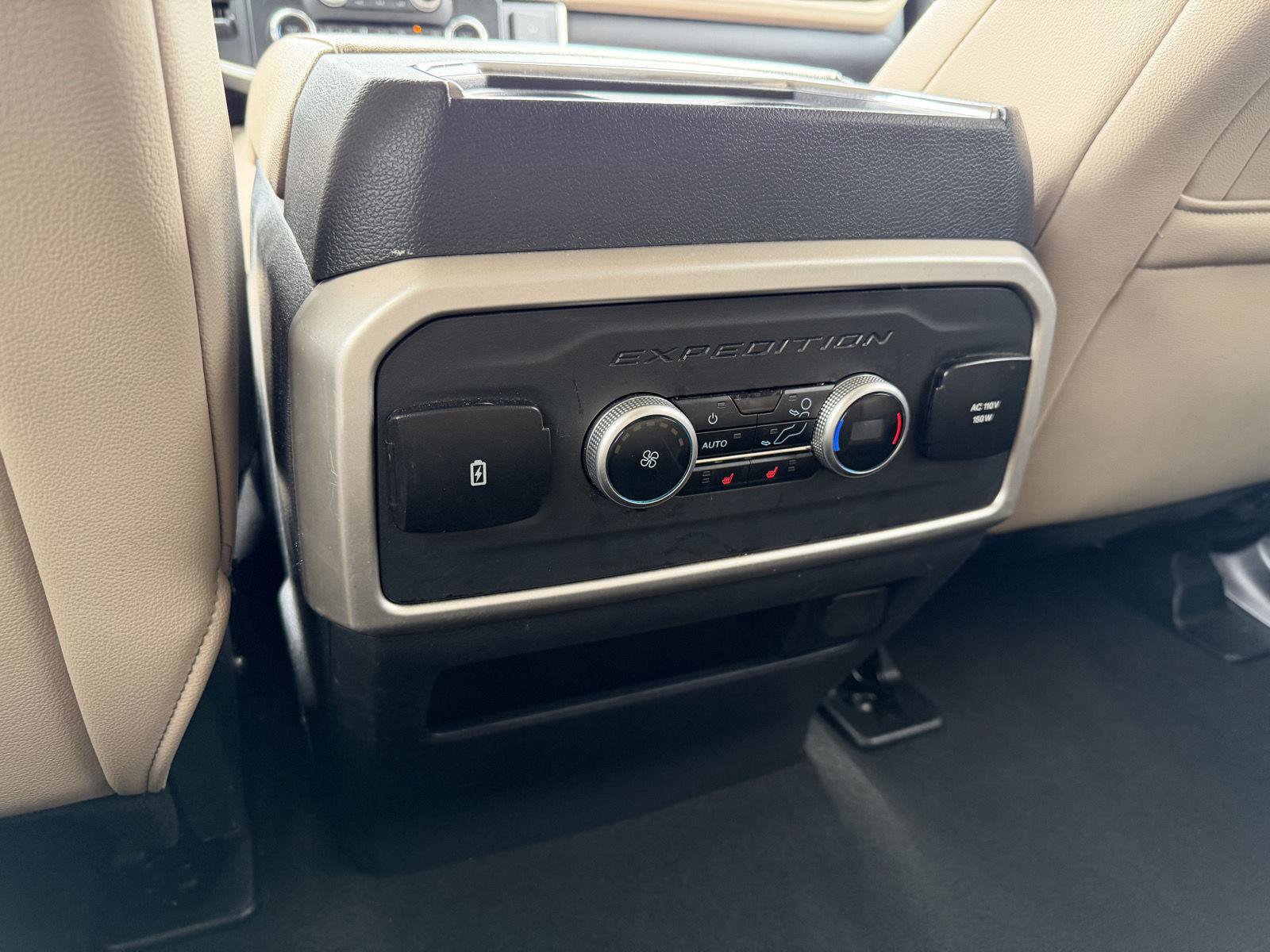 Used 2024 Ford Expedition Max Limited RWD image 9