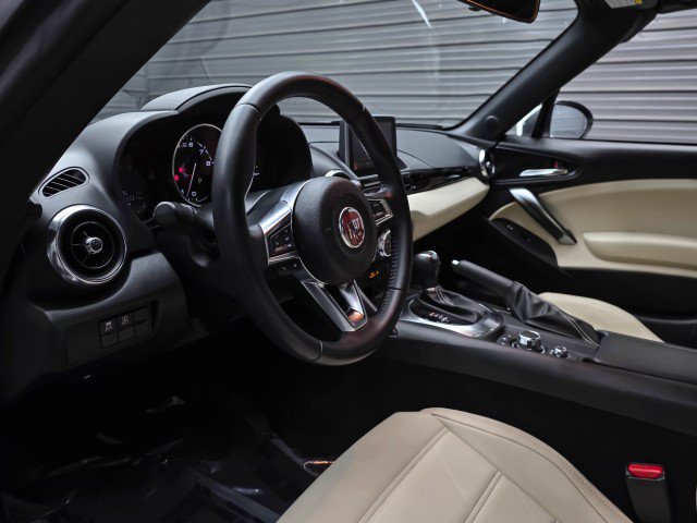 Used 2019 FIAT 124 Spider Lusso RWD image 13