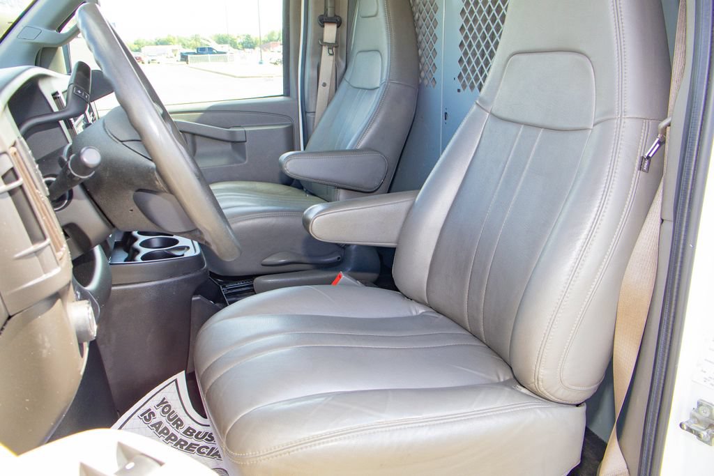 Used 2021 Chevrolet Express 2500 w/ Driver Convenience Package RWD image 11