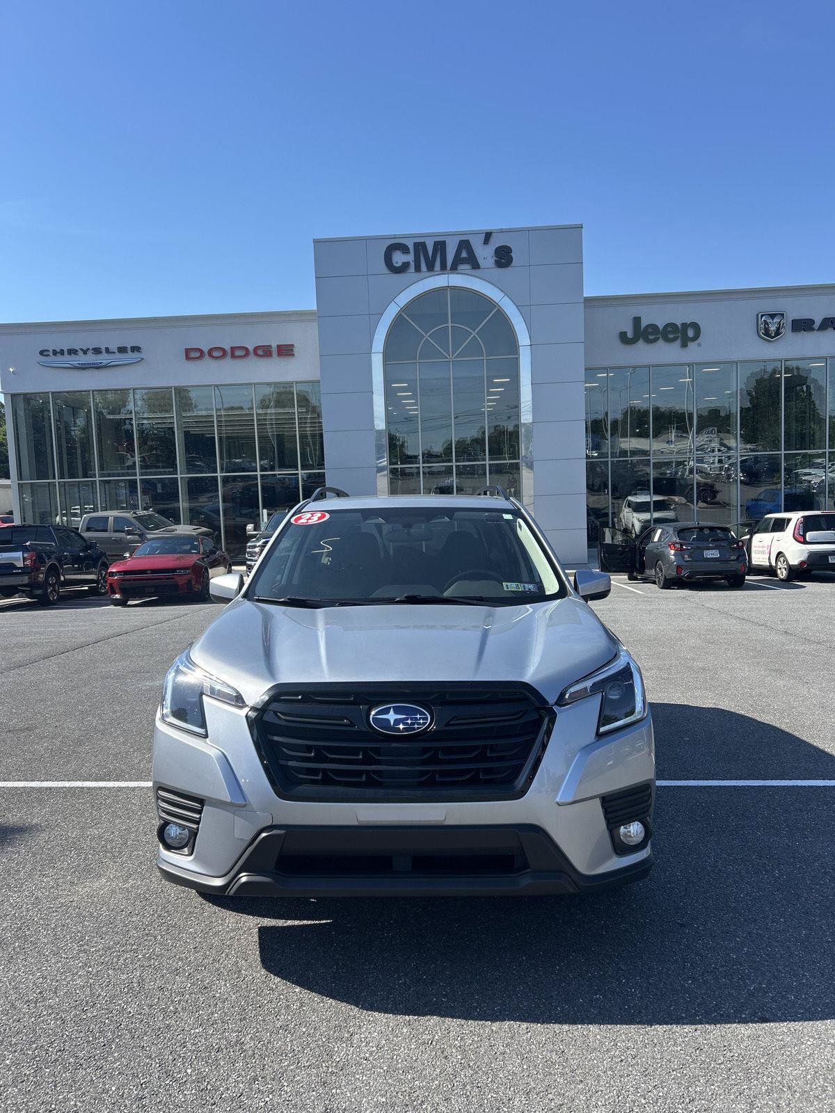 Used 2023 Subaru Forester Premium AWD/4WD image 2