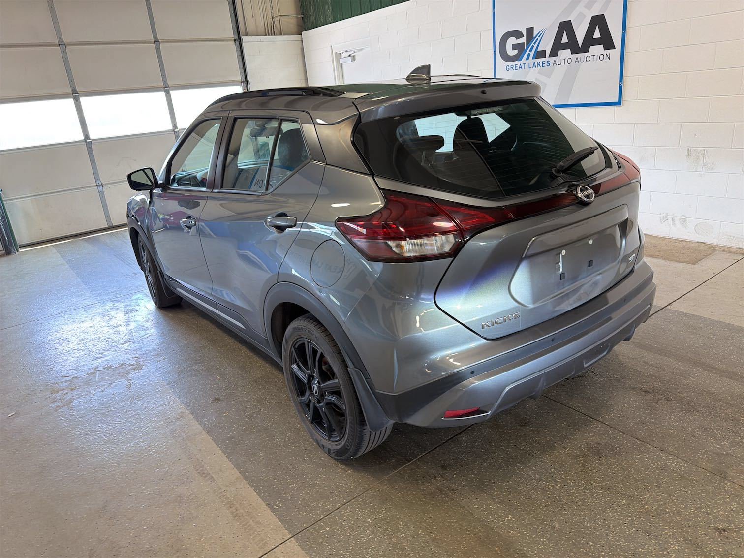 Used 2023 Nissan Kicks SR FWD image 8