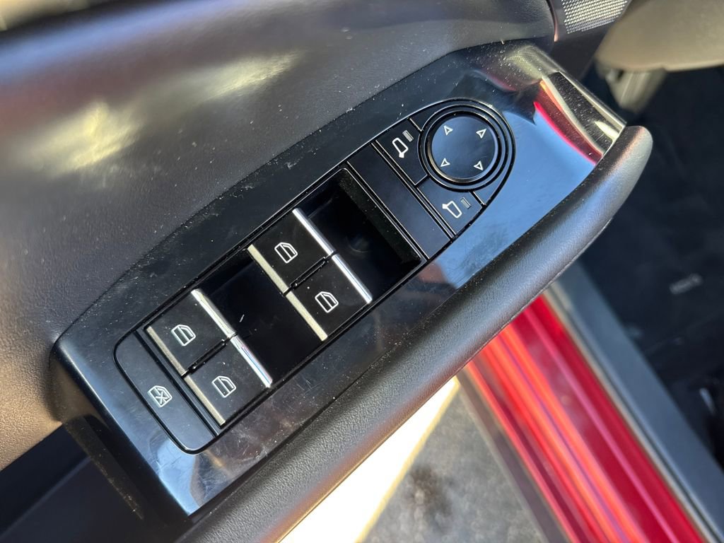 Used 2019 MAZDA MAZDA3 Hatchback w/ Preferred Package image 11