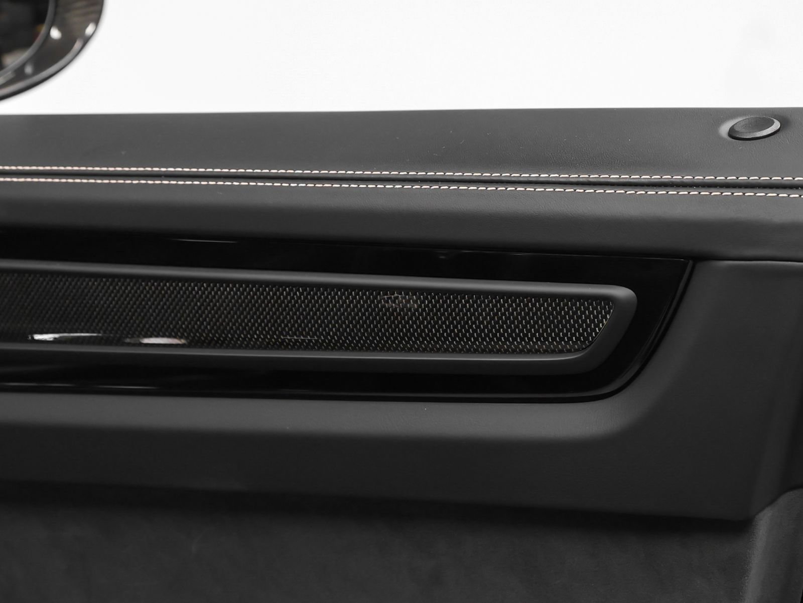 Certified 2022 Porsche Cayenne Turbo GT image 38