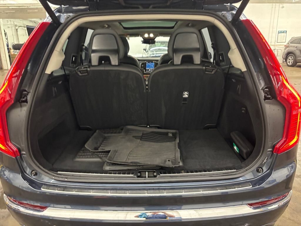 Certified 2025 Volvo XC90 T8 Plus w/ Protection Package Premier AWD/4WD image 16