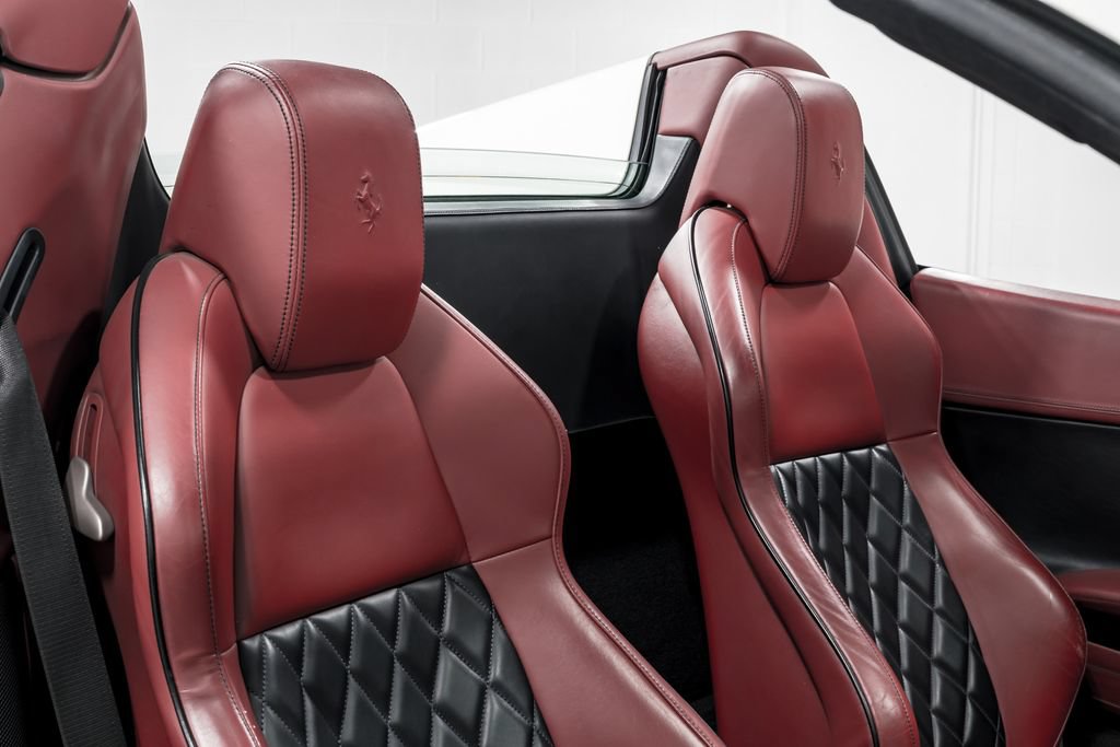 Used 2014 Ferrari 458 Spider RWD image 27