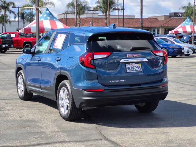 Used 2024 GMC Terrain SLE image 8