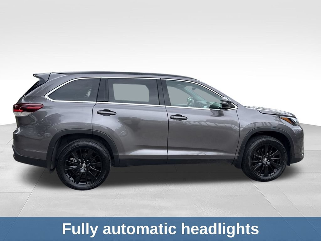 Used 2019 Toyota Highlander SE AWD/4WD image 7